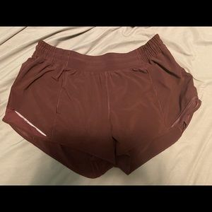 Lululemon Hotty Hot Short ll *Long 4”